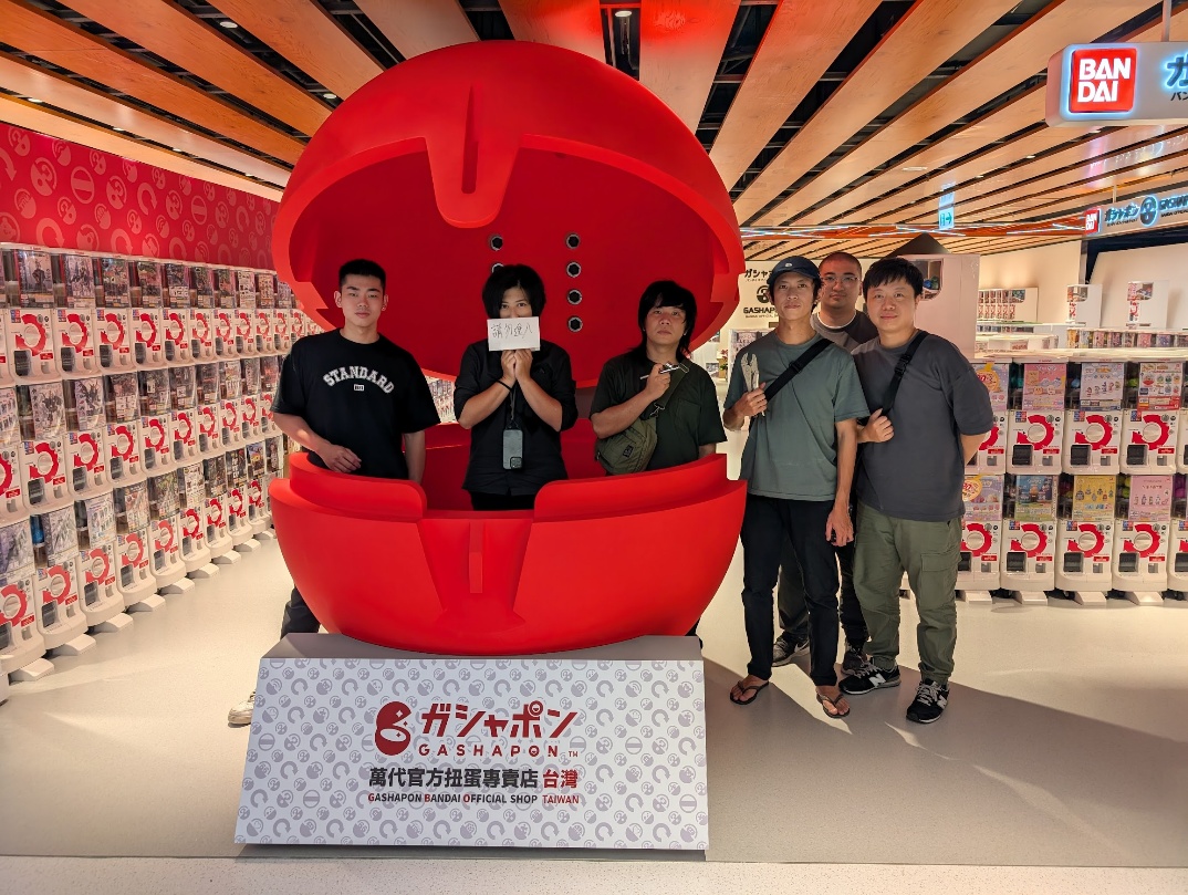 大型扭蛋展示裝置